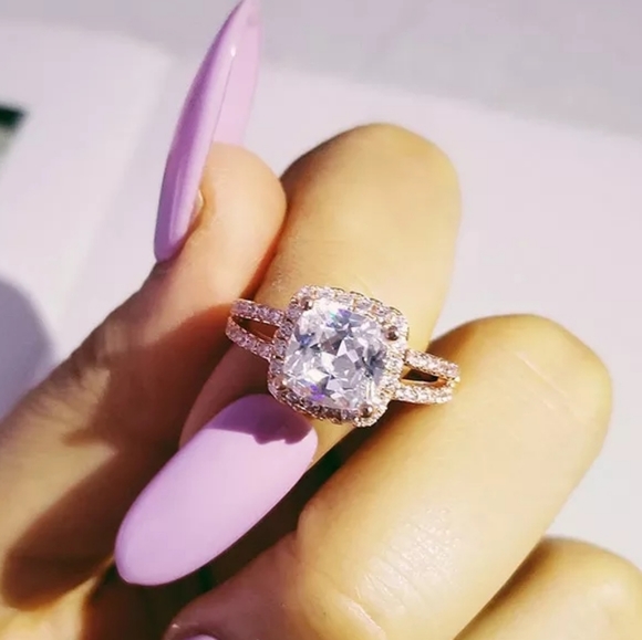 Gorgeous Rose Gold Rings Set - Picture 2 of 6